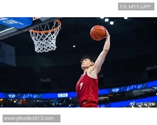 曾凡博:从青涩新星到篮球赛场的璀璨明珠,未来可期的运动员之路 曾凡博:从青涩新星到篮球赛场的璀璨明珠,未来可期的运动员之路